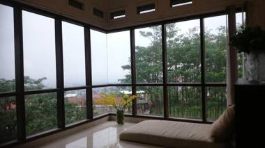 Villa Padasuka Raisa