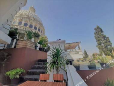 The Palais Dago Hotel