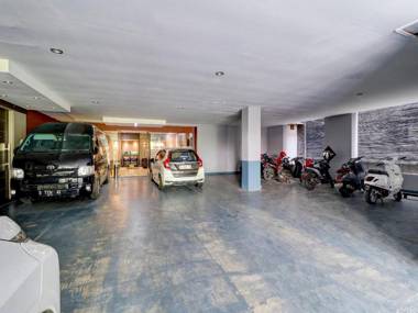 OYO Flagship 90641 Sky City Home