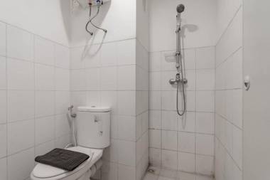 RedLiving Apartemen Emerald - Tower South Bion Apartel