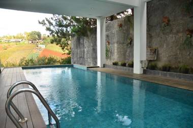 Indah 2 Mountain Villa 8 bedroom private pool