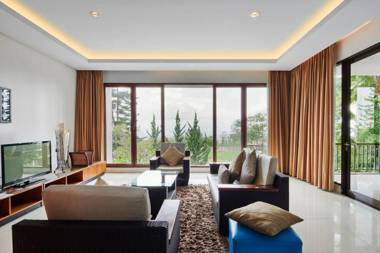 Cemara Villa 4 bedroom with a private pool