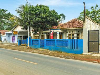 OYO 90892 My Guest House Syariah