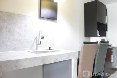 Great View 1BR at Marbella Suites Dago By Travelio