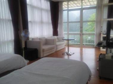 Bukit Cikahuripan Resort