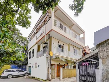 SPOT ON 91186 Losmen Yanti