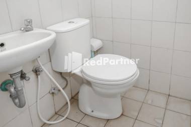 RedLiving Apartemen Tamansari Panoramic - Santuy Agency Lobby P1 9