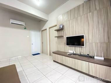 Spacious & Homey 2BR Newton Residence By Travelio