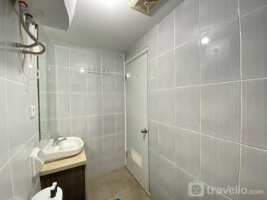 Spacious & Homey 2BR Newton Residence By Travelio