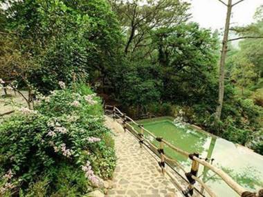 Maribaya Glamping Tent