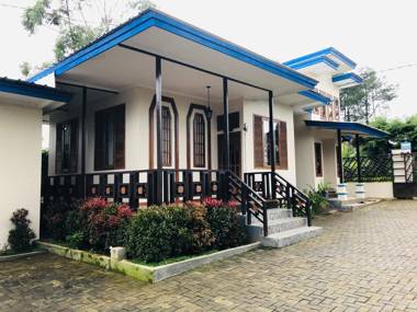 Villa Mutiara Hitam Situ Cileunca Pangalengan 