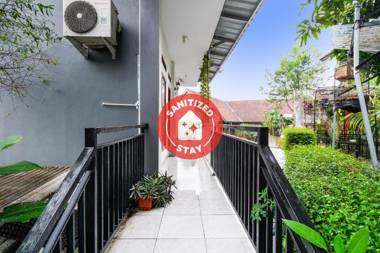 OYO 91561 Gandhi Hotel