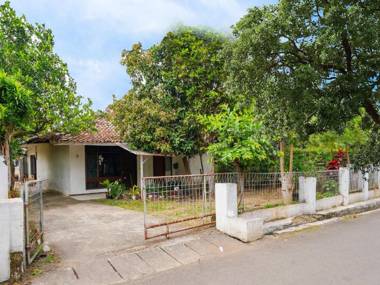 SPOT ON 91638 Anna Homestay Syariah