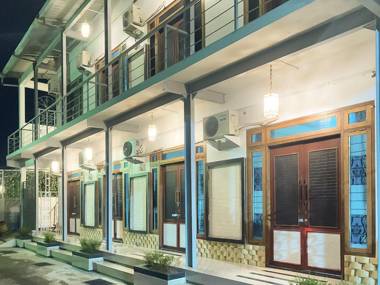 RedDoorz Syariah near Pasar Aceh Shopping Centre