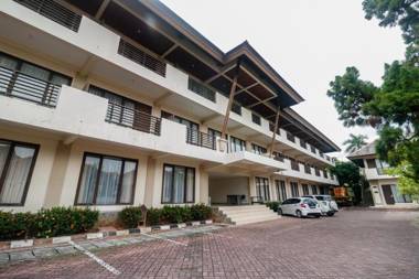 RedDoorz Premium @ Bukit Damai Indah