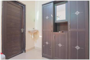 RedDoorz near Living Plaza Balikpapan 2