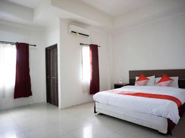 OYO 2886 Her Mandiri Guest House