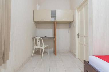 RedDoorz Syariah near Terminal Batu Ampar 2