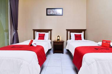 RedDoorz near Pantai Sanur Bali