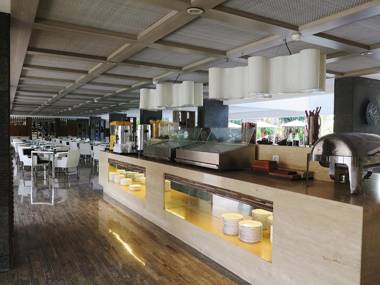 Swiss-Belresort Watu Jimbar