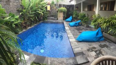 Jukung Dua Guest House