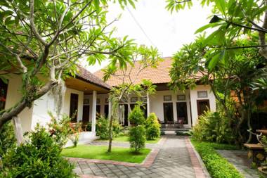 Manda Homestay