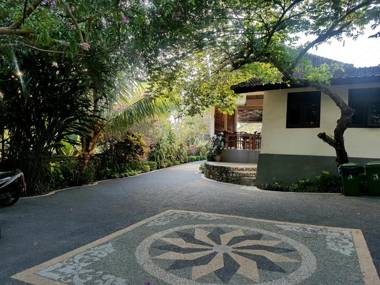 Tregge Surf Camp Uluwatu