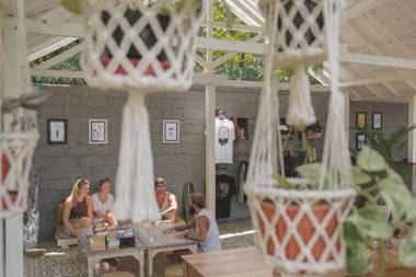 Sultans Of Swell Uluwatu Bali