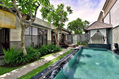 The Khayangan Dreams Villa Seminyak