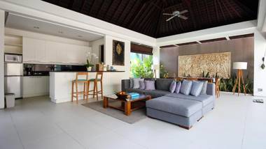 Chandra Bali Villas