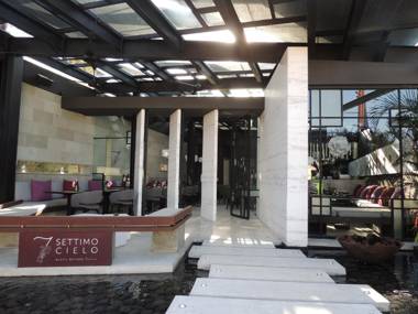 The Layar - Designer Villas and Spa CHSE Certified