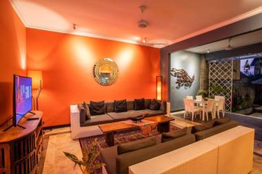 Laki Uma Villa - Male Only