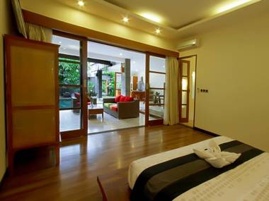 2 bedrooms villa in seminyak with private sw pool
