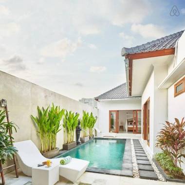 1BR Private villa seminyak20mint walk 2 the beach