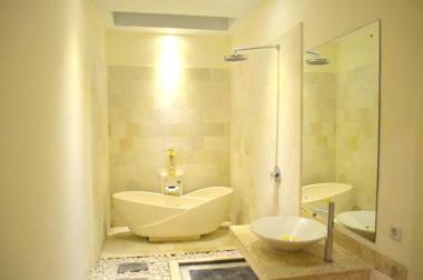 Jas Green Villas and Spa