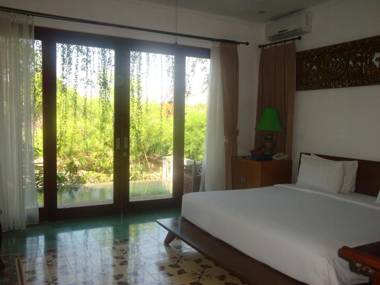 Aqua Octaviana Bali Villa