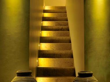 Room & Vespa Suite 1