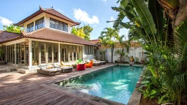 Luxury Villa Kudeta 300m BEACH and heart of Seminyak