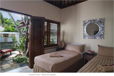2BR Villa Senin - Minggu Villas Seminyak