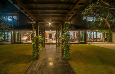 Luxury Villa Kamehameha 4 Bdrm in Seminyak