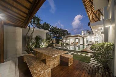 Villa Juno 4Br  Seminyak/ 75 Pecent OFF 
