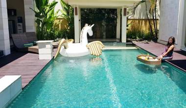 Big private pool 1BR villa in Seminyak