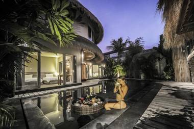 Luxury Villas Merci Resorts 3BR Seminyak #1