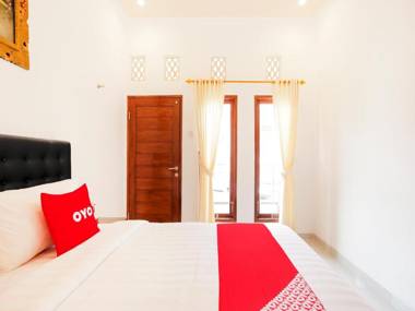 OYO 4003 Ceria Guesthouse Seminyak