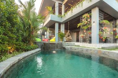 7 Room Deluxe Villa Seminyak