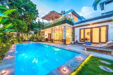 Villa Florence - 3BDR Luxury Villa Private Pool Walk to the Beach