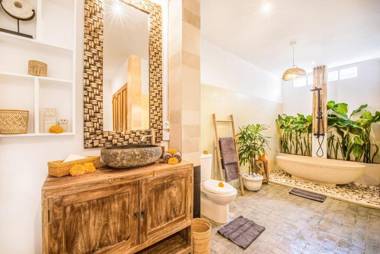 Villa Florence - 3BDR Luxury Villa Private Pool Walk to the Beach