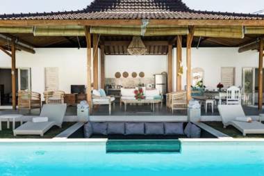 Exquisite Architectural Villa with Outdoor Pool