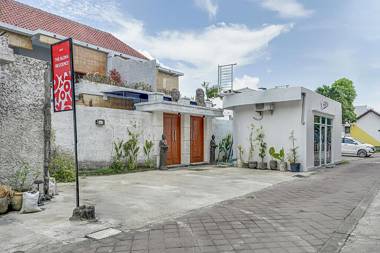 OYO 90670 The Aloha Residence