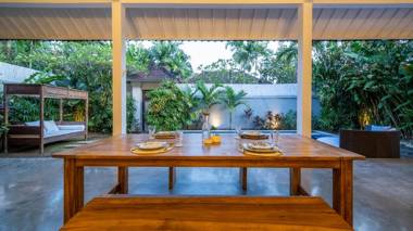 Free pickup - 2bdr private pool villa in Seminyak